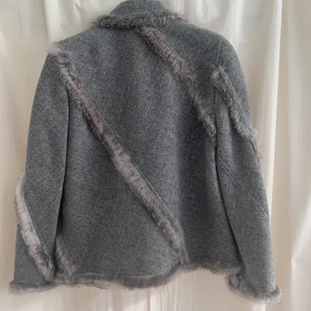 Nina Ricci fur jacket - Picture 5 of 10